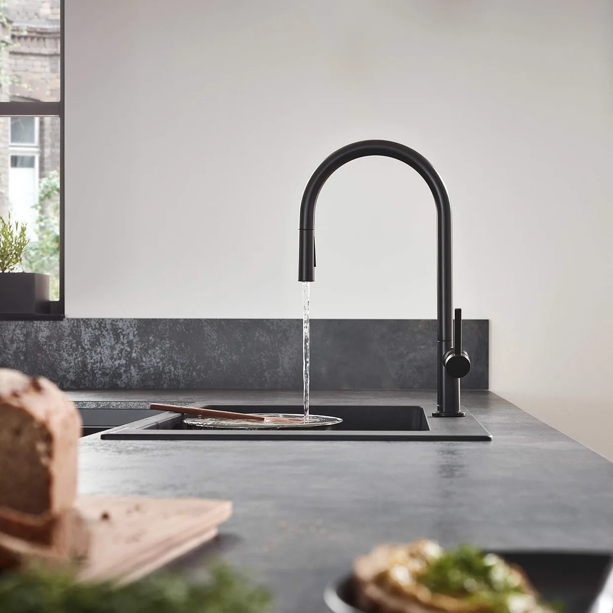 Смеситель для кухни hansgrohe Talis M54 210 с выдвижной лейкой, 2 режима, Matt Black (72800670) — фото 10
