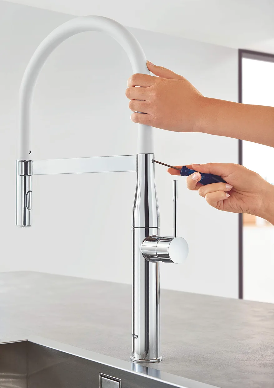 Смеситель для кухни GROHE Essence с пружинным изливом и выдвижной лейкой, хром (30294000) — фото 8