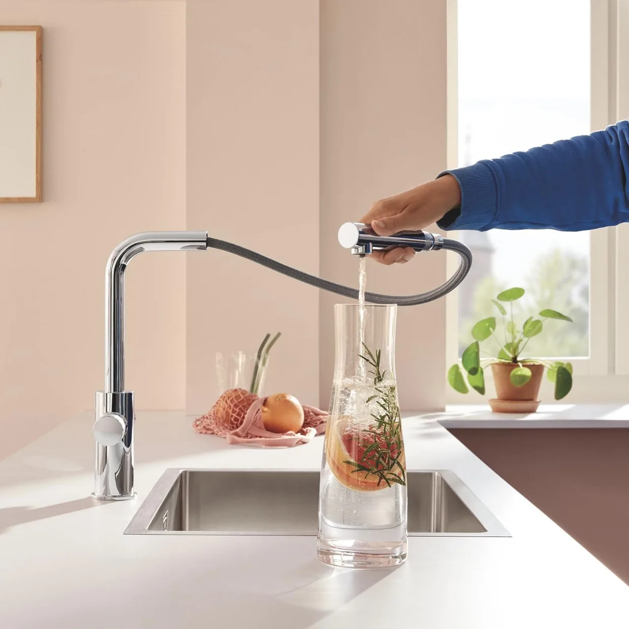 Смеситель для кухни GROHE Blue Pure Minta с каналом для фильтрованной воды и выдвижным изливом, хром (30601000) — фото 3