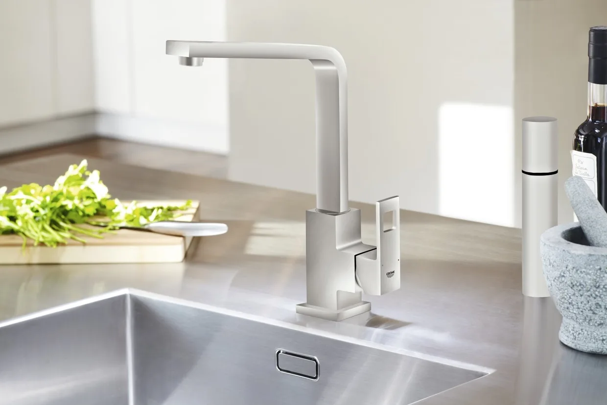 Смеситель для кухни GROHE Eurocube с высоким изливом, Supersteel (31255DC0) — фото 2