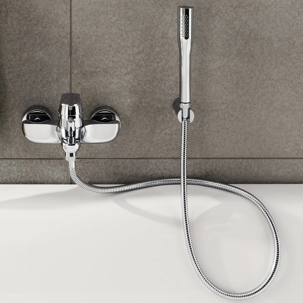 Смеситель для ванны настенный GROHE Eurosmart Cosmopolitan с душевым набором, хром (32832000) — фото 2