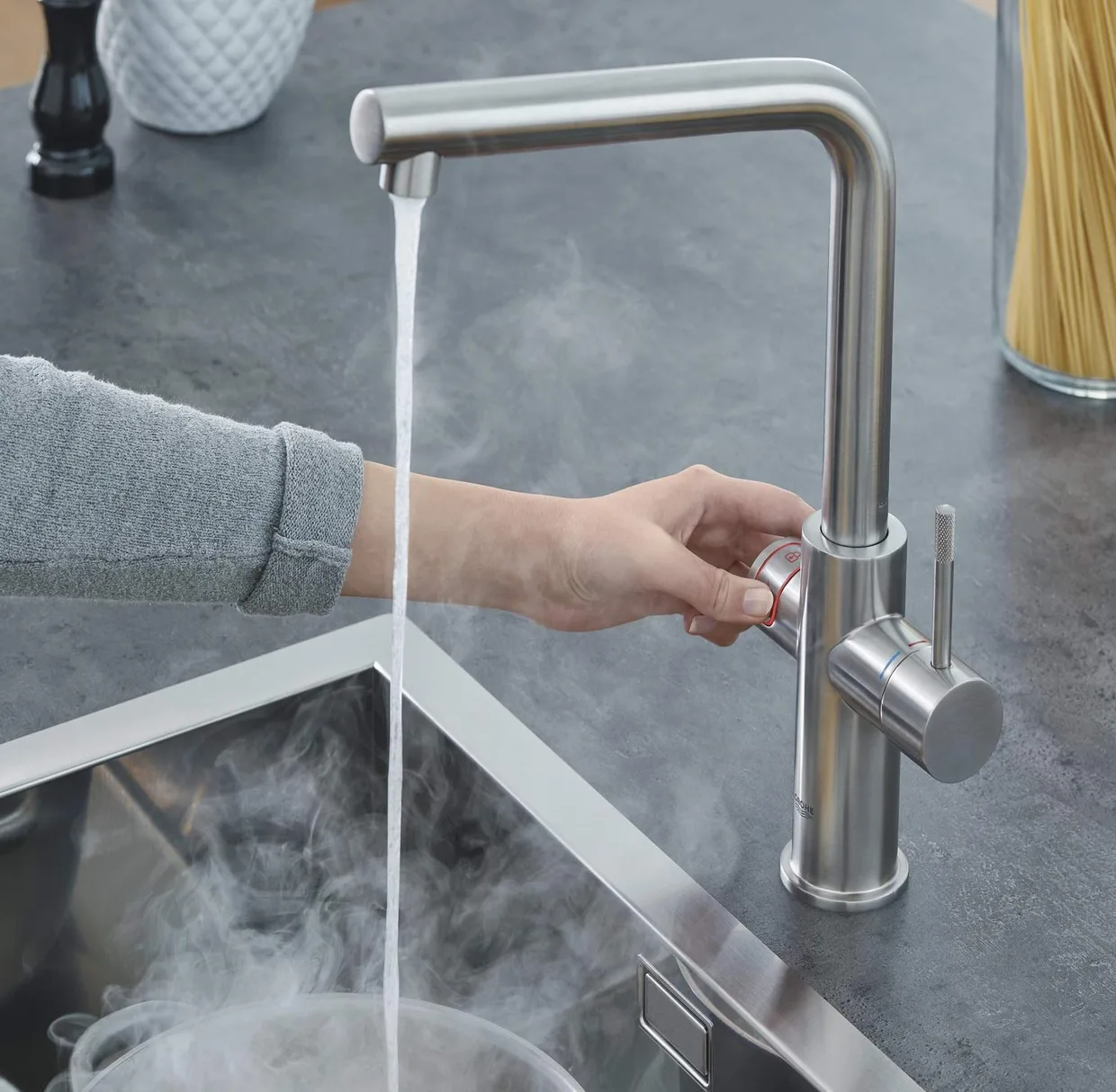 Смеситель для кухни с функцией кипятка GROHE Red Duo с бойлером M, L-образный излив, хром (30327001) — фото 6
