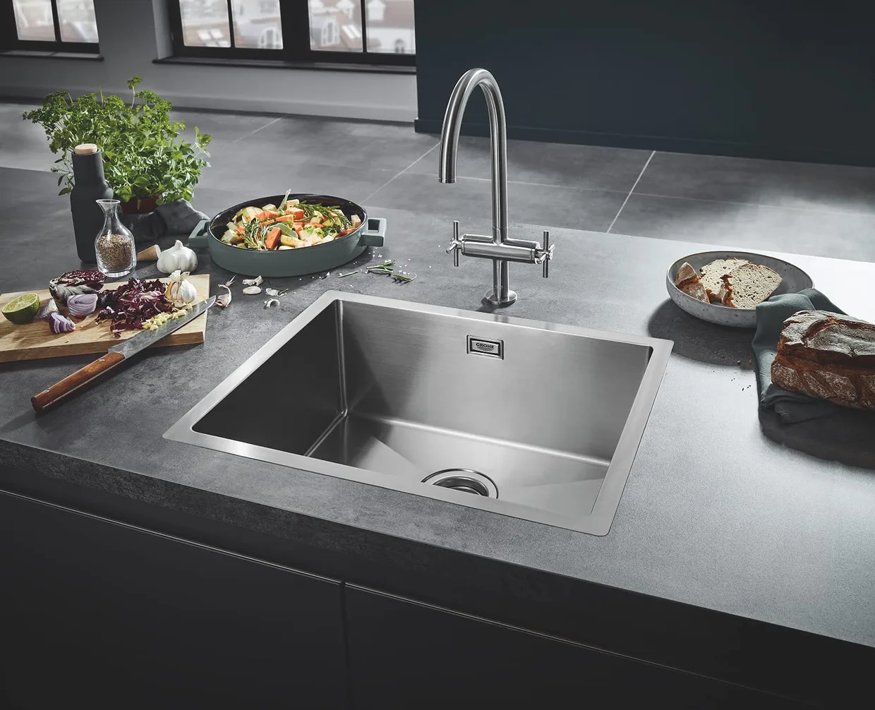 Змішувач для кухні двовентильний GROHE Atrio з C-подібним виливом, Supersteel (30362DC0) — фото 3
