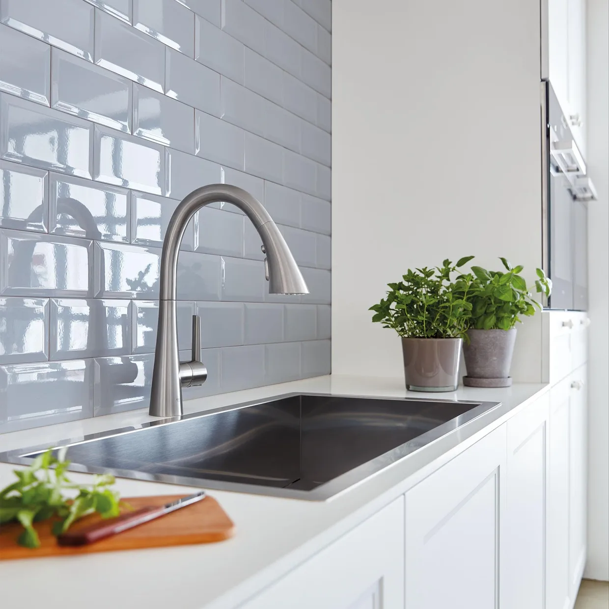 Змішувач для кухні GROHE Ladylux L2 з висувною лійкою, 3 режими, Supersteel (32298DC3) — фото 4