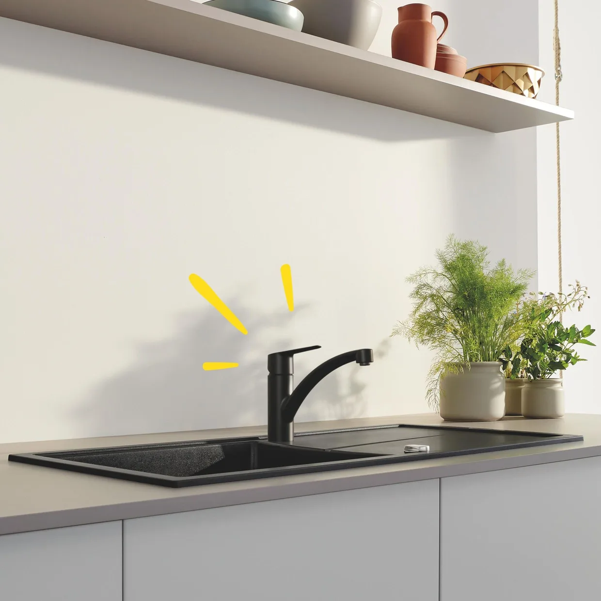 Смеситель для кухни GROHE Start с низким поворотным изливом, матовый чёрный (305302432) — фото 7
