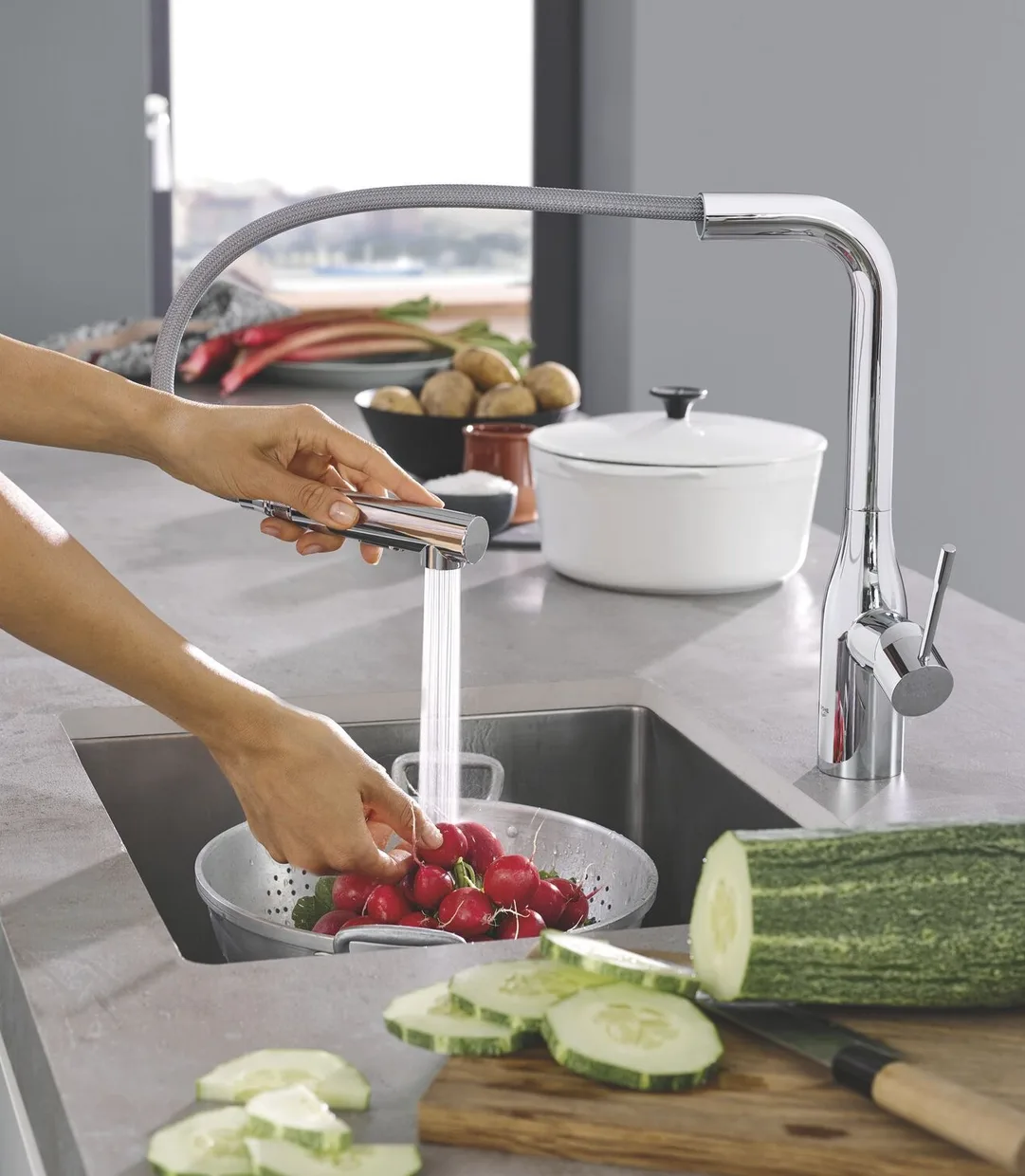 Смеситель для кухни GROHE Accent с выдвижной лейкой, хром (30432000) — фото 4