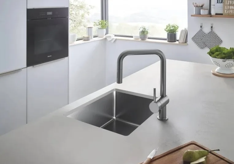 Смеситель для кухни GROHE Minta с выдвижным изливом, Brushed Hard Graphite (32322AL2) — фото 3