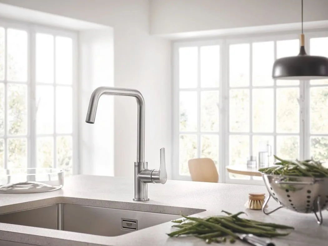 Смеситель для кухни GROHE Eurosmart с высоким U-образным изливом, Supersteel (30567DC0) — фото 3